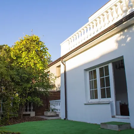 Vandrarhem Magic Garden *