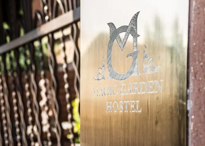 Magic Garden Hostel *