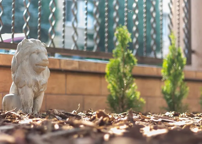 Magic Garden Hostel *