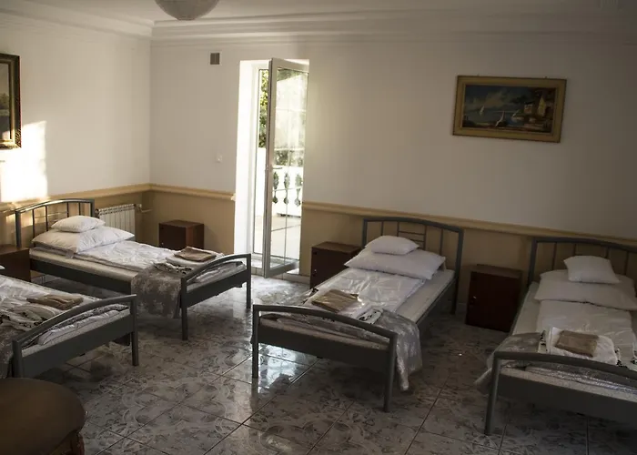 Magic Garden Hostel *